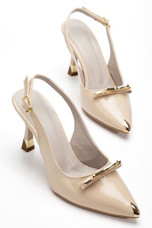 Kadın Bej Rugan Gold Aksesuarlı Özel Tasarım İnce Topuklu Ayakkabı