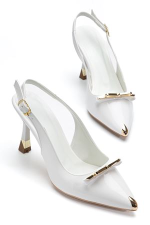 Kadın Beyaz Rugan Gold Aksesuarlı Özel Tasarım İnce Topuklu Ayakkabı