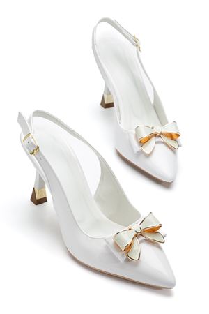 Kadın Beyaz Rugan Kurdele Detaylı Özel Tasarım İnce Topuklu Ayakkabı 