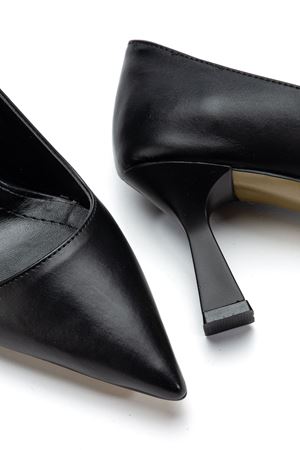 Kadın Siyah Cilt Sivri Burun İnce Topuklu Stiletto 