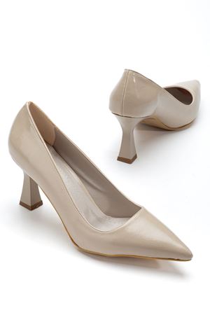 Kadın Bej Parlak Cilt Sivri Burun İnce Topuklu Stiletto  