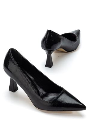 Kadın Siyah Parlak Cilt Sivri Burun İnce Topuklu Stiletto 