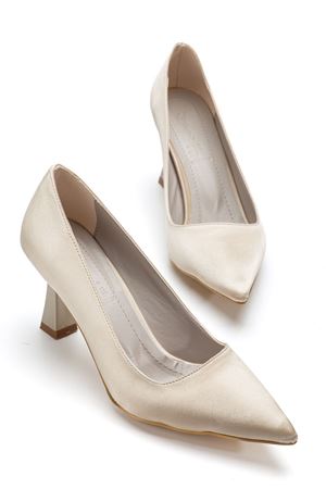 Kadın Bej Saten Sivri Burun İnce Topuklu Stiletto  