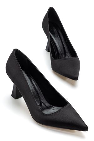 Kadın Siyah Saten Sivri Burun İnce Topuklu Stiletto 