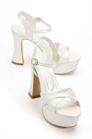 Kadın Beyaz Sedef  Cilt Arka Açık Platform Topuklu Abiye Ayakkabı