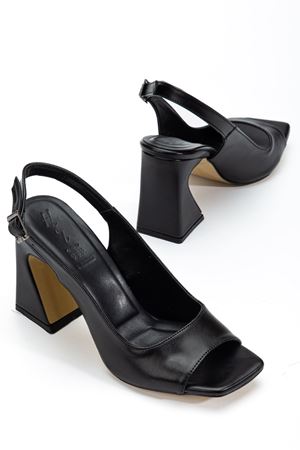 Kadın Siyah Cilt Özel Tasarım Ökçe Klasik Topuklu Ayakkabı 