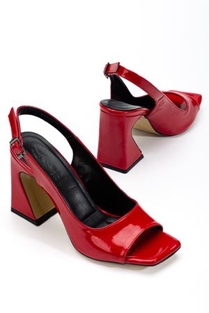 Kadın Kırmızı Rugan Özel Tasarım Ökçe Klasik Topuklu Ayakkabı   