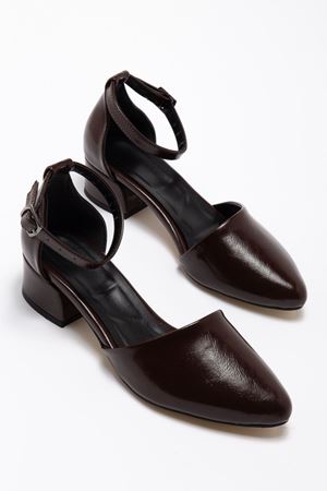 Dary Acı Kahve Parlak Cilt Detaylı Topuklu Ayakkabı  