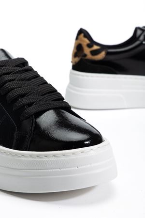 Kadın Siyah Rugan Poli Taban Leopar Desenli Bağcıklı Yüksek Spor Ayakkabı  