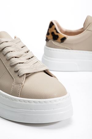 Kadın Bej Cilt Poli Taban Leopar Desenli Bağcıklı Yüksek Spor Ayakkabı