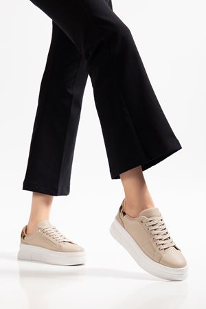 Kadın Bej Cilt Poli Taban Leopar Desenli Bağcıklı Yüksek Spor Ayakkabı