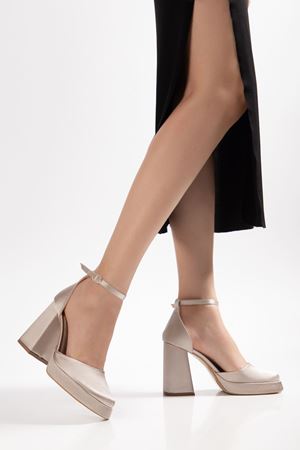 Migo Kadın Krem Saten Platformlu Kapalı Burunlu Kalın Topuklu Ayakkabı 