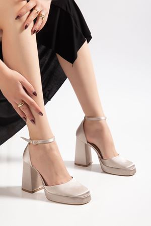 Migo Kadın Krem Saten Platformlu Kapalı Burunlu Kalın Topuklu Ayakkabı 