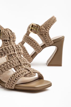 Aria Kadın Vizon Cilt Örgülü Detaylı Klasik Topuklu Ayakkabı 