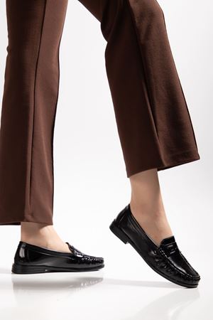  Kadın Siyah Parlak Cilt Termo Kaymaz Taban Babet 