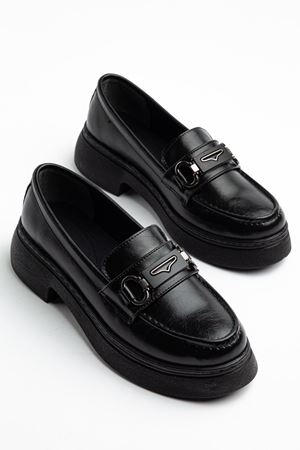 Dayna Kadın Siyah Parlak Cilt Yüksek Tabanlı Tokalı Loafer Ayakkabı   