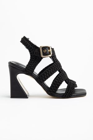 Aria Kadın Siyah Cilt Örgülü Detaylı Klasik Topuklu Ayakkabı  