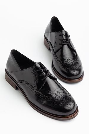 Kadın Siyah Rugan Hakiki Deri Bağcıklı Loafer Ayakkabı  