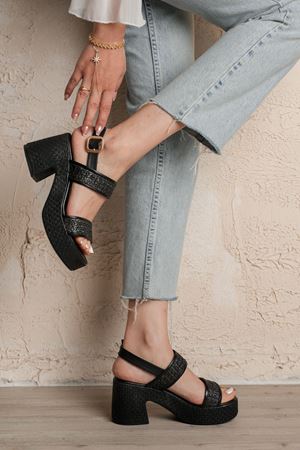 Nina Kadın Siyah Hasır Dolgu Topuklu Sandalet