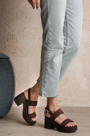 Nina Kadın Kahverengi Süet Dolgu Topuklu Sandalet   