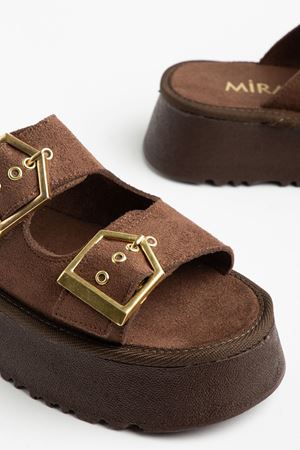 Kadın Kahverengi Süet Yüksek Poli Taban Çift Tokalı Terlik  