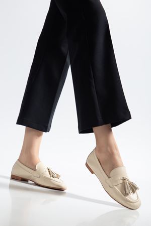 Mono Bej Hakiki Deri Püskül Detay Düz Taban Kadın Babet - kopya