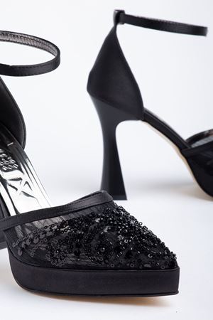 Edel Siyah Boncuk İşlemeli Platformlu Sivri Burunlu Kalın Topuklu Ayakkabı  