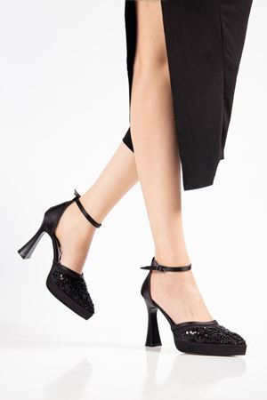 Edel Siyah Boncuk İşlemeli Platformlu Sivri Burunlu Kalın Topuklu Ayakkabı  