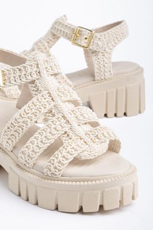 Kadın Bej Triko Örgü Yüksek Taban Toka Detaylı Sandalet  