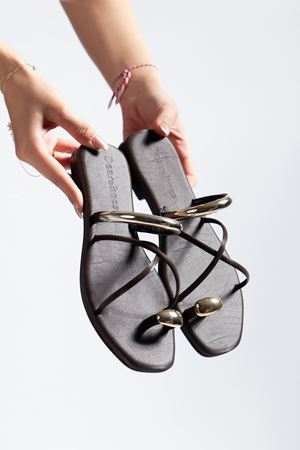 Jenet Kadın Acı Kahve Gold Yüzük Detaylı Günlük Sandalet