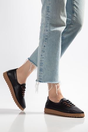 Esma Kadın Siyah Cilt İçi Hakiki Deri Bağcıklı Ortopedik Babet