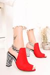 Chloe Topuklu Kırmızı Süet Kilim Detaylı Ayakkabı