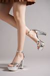 Cosetto Çapraz Bant Gümüş Rengi Rugan Platform Kadın Topuklu Ayakkabı