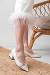 Lydia Beyaz Cilt Taş Detaylı Topuklu Kadın Ayakkabı 