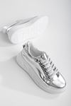 Nerina Gümüş Cilt Kalın Tabanlı Parlak Detaylı Sneakers 