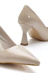 Kadın Bej Parlak Cilt Sivri Burun İnce Topuklu Stiletto  