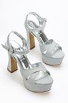 Kadın Gümüş Simli Arka Açık Platform Topuklu Abiye Ayakkabı 